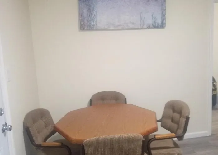 3 Bedroom With Free Parking