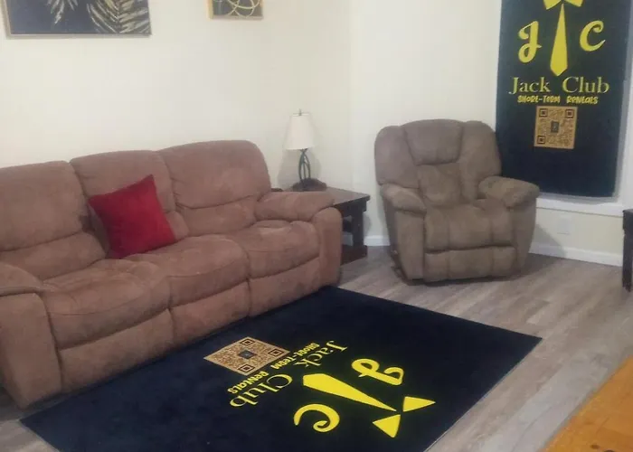 3 Bedroom With Free Parking